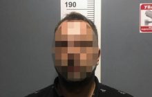 Удари ножем у шию: у Києві син намагався вбити батька – названо причину (фото)