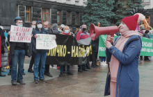 Учасники мітингу проти Кличка зізнавалися, що не знали, чому прийшли під ОП, але отримають по 300 гривень