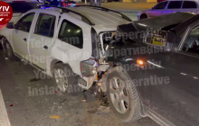 В Киеве произошло тройное ДТП: патрульного зажало между автомобилями (видео)