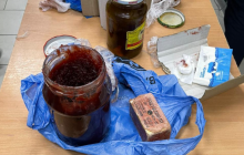 Из оккупированного Крыма пытались провезти в Украину тротиловую шашку в банке с вареньем (фото)