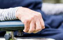 Підліток зізнався у вбивстві своєї бабусі під час гри "Правда чи дія": допомагав "полегшити страждання"