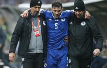 Наложили гипс: звездный футболист Боснии и Герцеговины получил травму перед матчем с Украиной