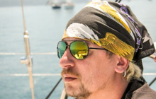 "Выстрелил в лицо": в Москве напали на барабанщика известной рок-группы и его жену