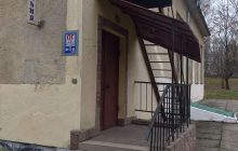У Львівській області на сходах коледжу знайшли новонароджену дівчинку (фото)