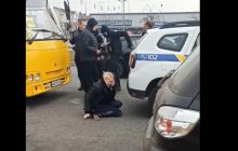 Киевлянка защищала водителя-нарушителя от копов, которых сама и вызвала (видео)