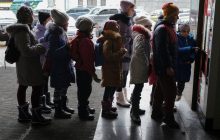 "От детей избавилась, как от хлама": матери, которая бросила 9 детей под горсоветом Кривого Рога, собирают документы