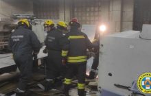На киевском заводе многотонный станок упал на рабочих: они погибли (фото)