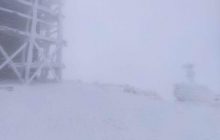 В Карпатах выпало до метра снега, а завтра в некоторых областях Украины ожидается небольшой дождь (фото)