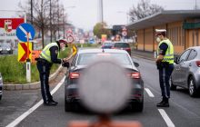 Ці хлопці не жартують: як в Австрії проходить перший день тотального локдауну і заборони на туризм (фоторепортаж, відео)