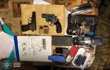 СБУ виявила арсенал вогнепальної зброї з тепловізорами біля кордону з Росією та Білоруссю