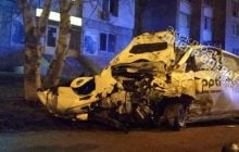 У Дніпрі легковик на шаленій швидкості зніс авто на перехресті - з'явилося моторошне відео