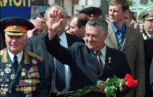 "Мы прощаемся с "Человеком эпохи": владелица ритуальной компании Алла Ландар об Александре Омельченко