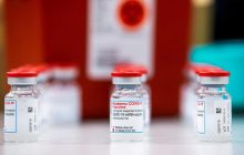 Moderna подає до суду на Pfizer і BioNTech через авторські права на вакцину від коронавірусу