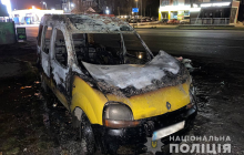 У Тернополі чоловік три дні підпалював та трощив авто в різних районах міста (відео)