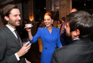 13-секундный лайфхак Кейт Миддлтон с прической покорил сеть (видео)