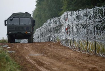 Польща перекинула досвідчених пілотів до кордону з Білоруссю