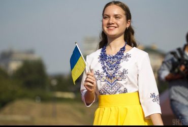 Абсолютна більшість українців вважають українську мову своєю рідною