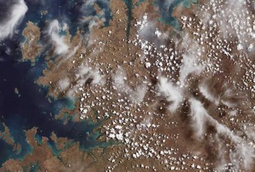 NASA показало дивовижні знімки Землі з новітнього супутника (фото)