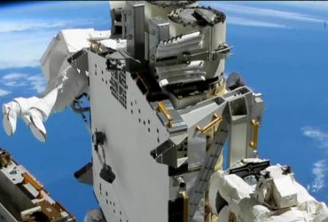 США потребовали разработать правила поведения в космосе из-за России (видео)