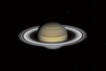 На орбите Сатурна нашли более 60 неизвестных спутников