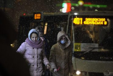 Ситуація з коронавірусом в Україні погіршується: в трьох областях можуть ввести карантин