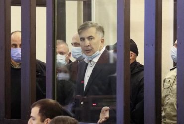Saakashvili anunció una huelga de hambre en el hospital