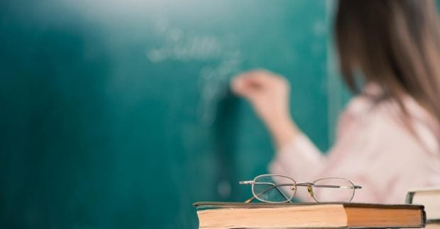 названо мінімальну суму окладу освітян