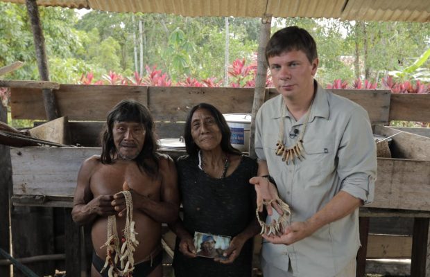"Мир наизнанку. Эквадор": Комаров встретился с единственной выжившей после встречи с неконтактным племенем (видео)