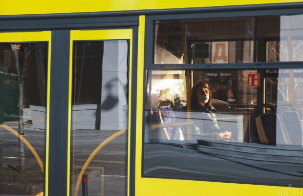 Якщо захитує в транспорті: причини і 5 порад для дорослих і дітей