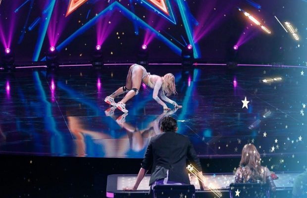 "Бабусі шоковані": киянка вразила гарячим тверком на головній сцені країни (відео)