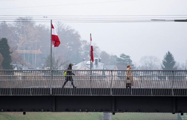 Австрія вводить додаткові обмеження на в'їзд для уповільнення поширення "Омікрона"
