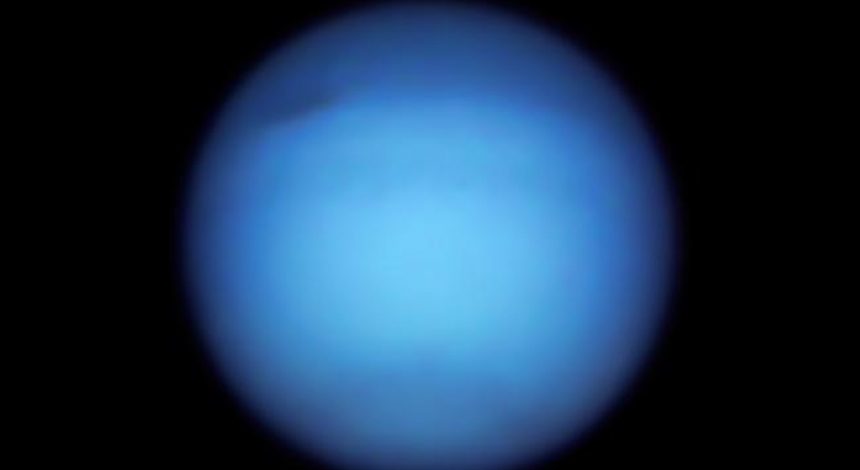 Нептун з кільцем: супутник зробив унікальні знімки планети та її супутників (фото)
