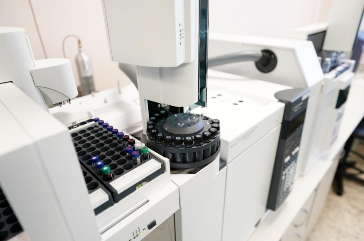 На фото: виробництво «Фармак» у Шостці оснащене мікробіологічною та фізико-хімічною лабораторіями