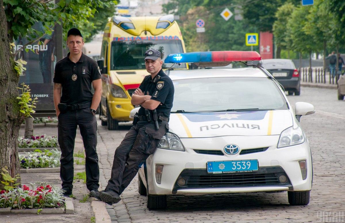 Нацполиция почти полностью забронирована от мобилизации / фото УНИАН Нацполиция почти полностью забронирована от мобилизации / фото УНИАН