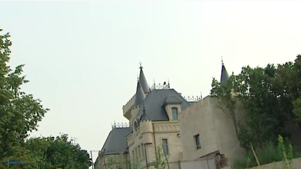 Как выглядит замок Пугачевой / Скриншот YouTube
