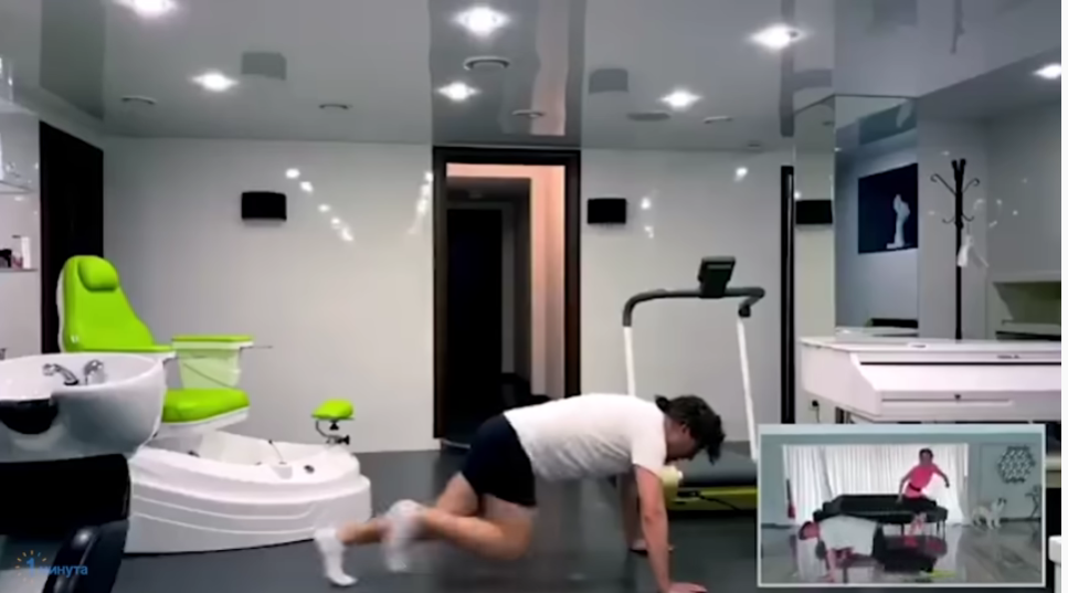 В доме есть спортзал / Скриншот YouTube В доме есть спортзал / Скриншот YouTube