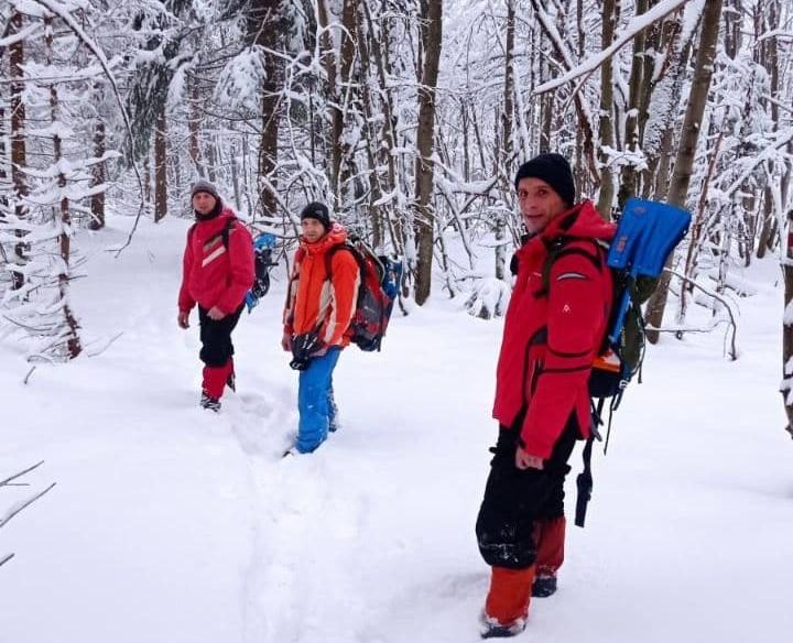 Турист потерялся во время катания на снегоходах / фото ГСЧС в Закарпатской области