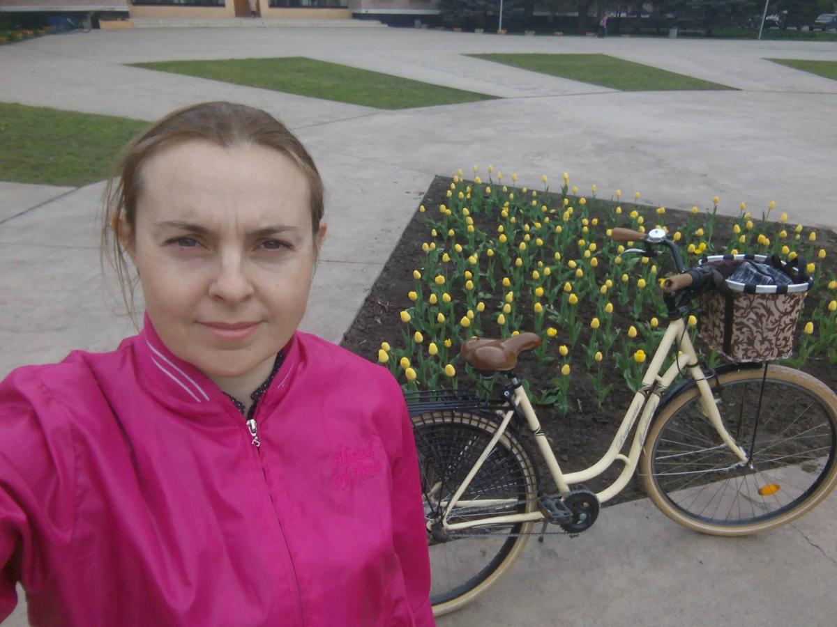 На своєму велосипеді Атаманчук їздить вже 5 років / фото facebook.com/AnnAtamanchuk