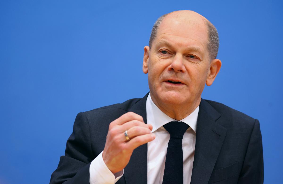 Как заявил канцлер Олаф Шольц, благодаря терминалу энергоснабжение Германии станет "независимым от трубопроводов из России" / фото REUTERS