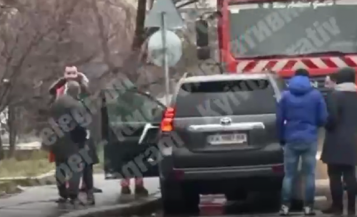 Інцидент трапився на вулиці Ревуцького / скріншот відео