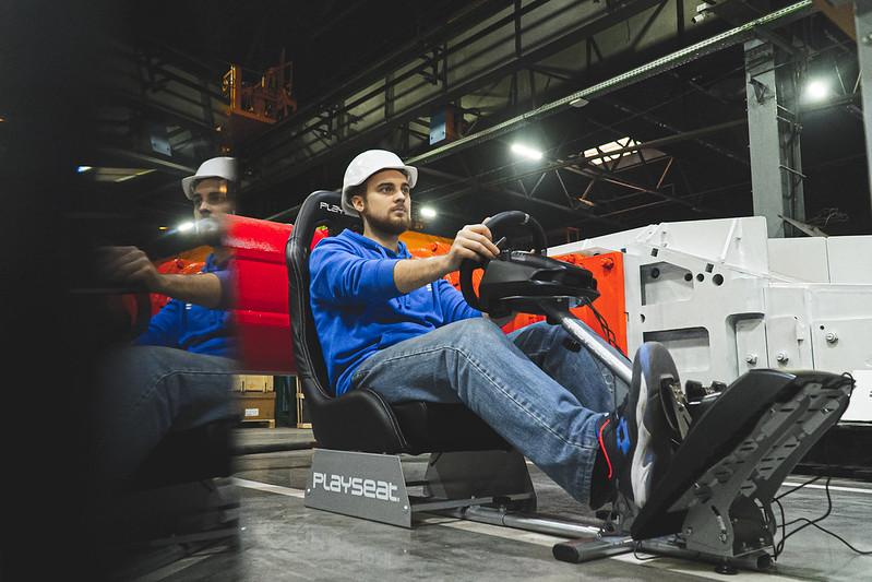 На першій в Україні Smart Factory 5G успішно протестували дистанційне управління транспортним засобом На першій в Україні Smart Factory 5G успішно протестували дистанційне управління транспортним засобом