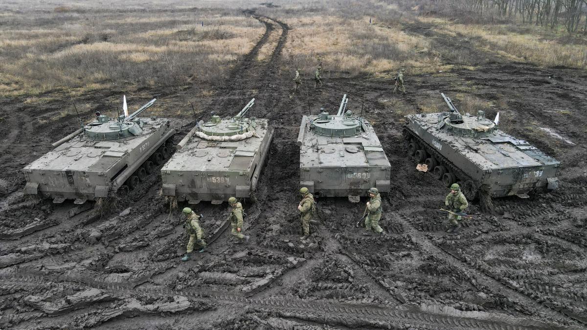 Как свидетельствуют новые данные из СМИ, российские войска развернуты на Западе России, вблизи границы с Украиной / REUTERS