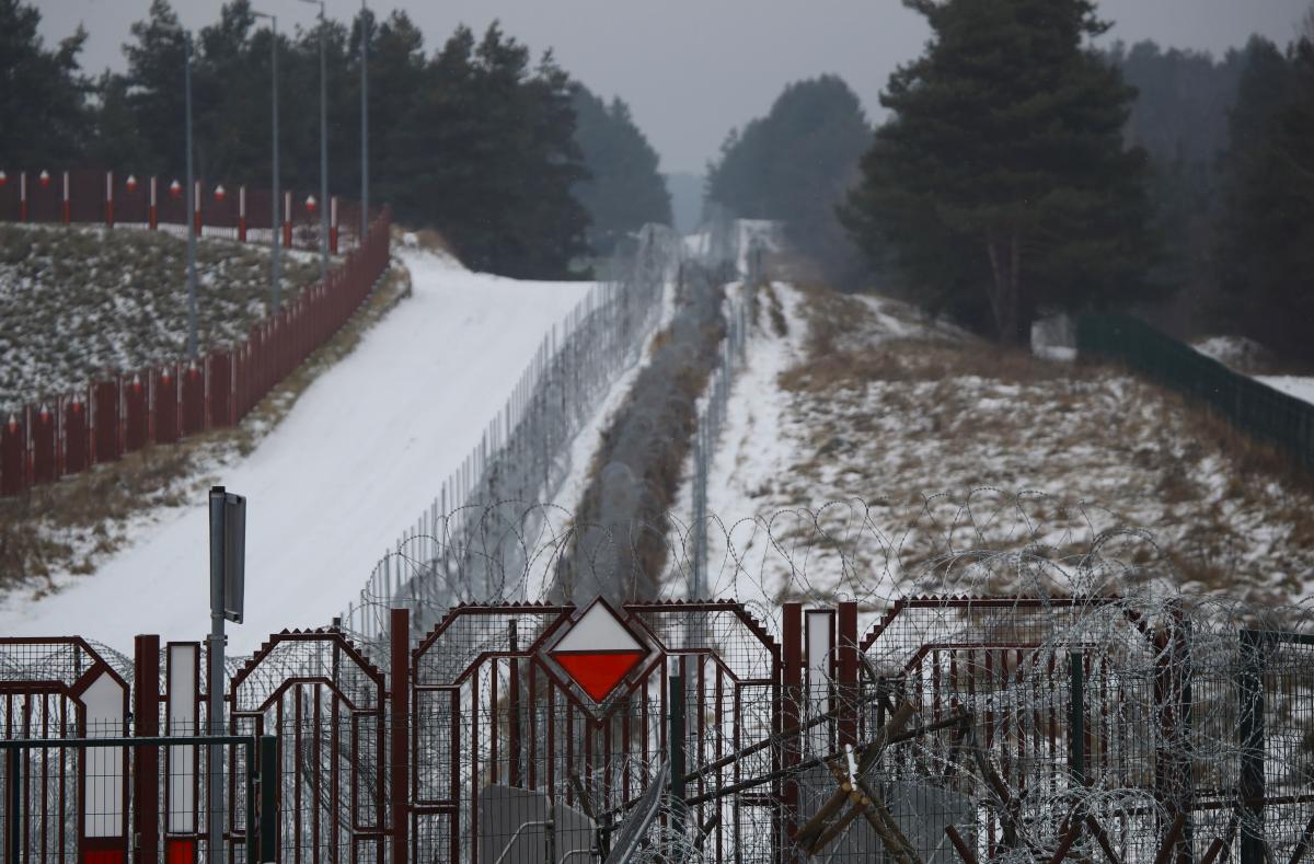 Владимир Зеленский заявил, что Украина максимально готовится к любым сценариям развития ситуации на границах / Иллюстрация REUTERS