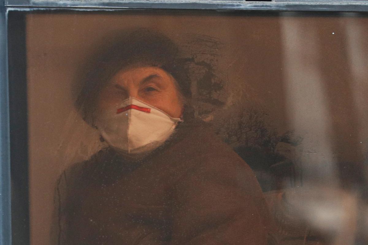 В Украине постепенно увеличивается количество новых больных коронавирусом \ фото REUTERS