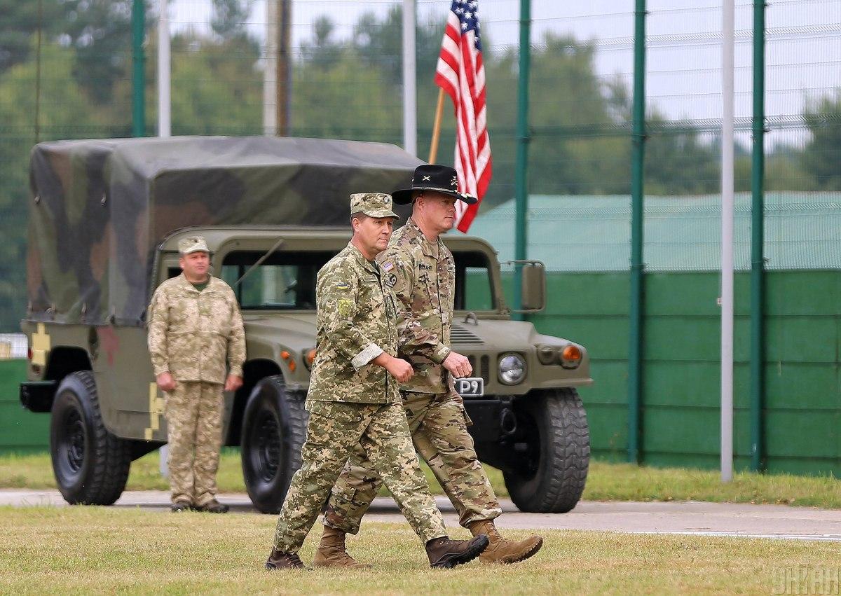 Американські добровольці проти мирного плану Трампа / фото УНІАН Американські добровольці проти мирного плану Трампа / фото УНІАН