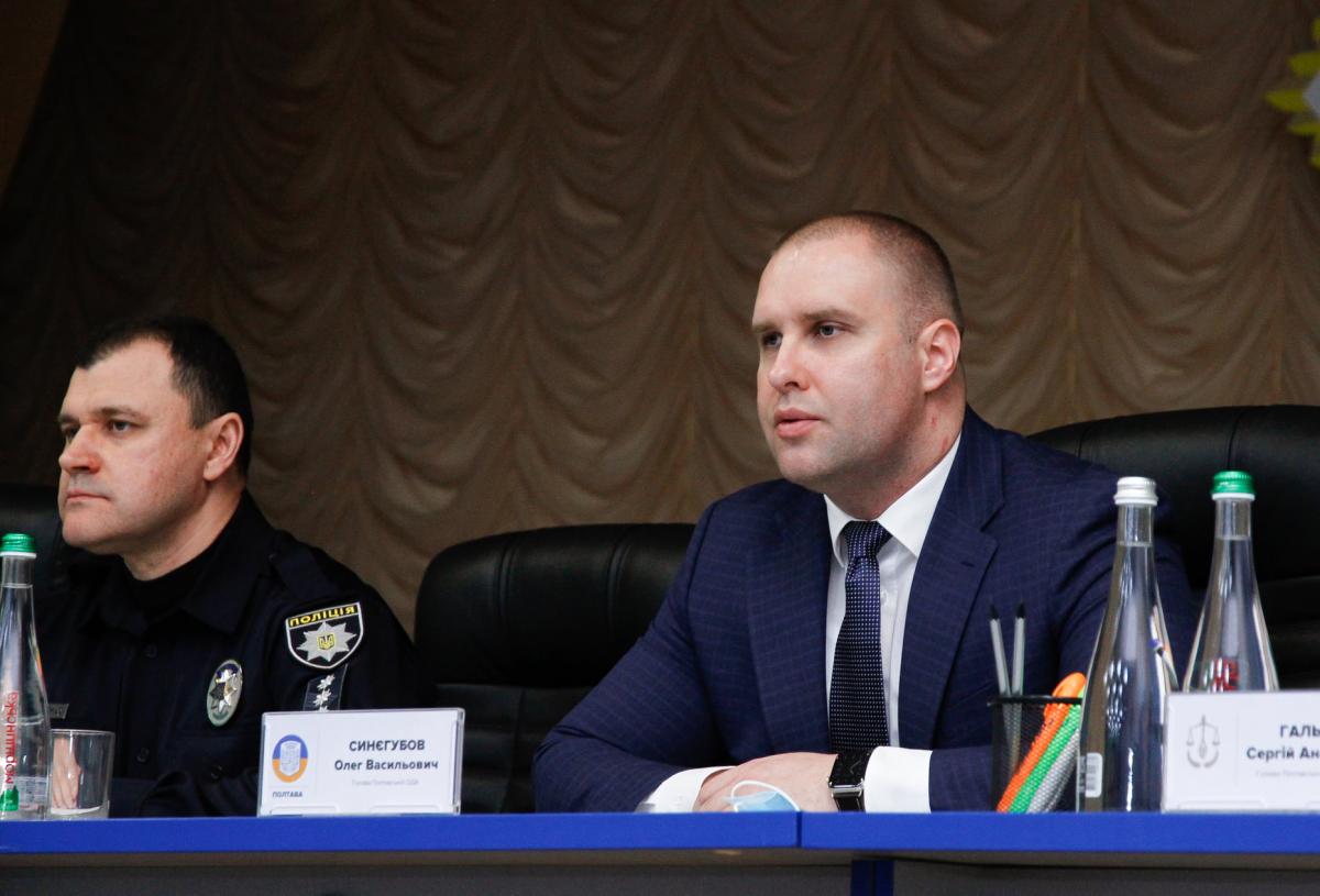 Синегубов подчеркнул, что сотрудники СБУ, несмотря на действия своего руководителя, проявили себя, как настоящие офицеры и достойные люди / фото facebook.com/synegubov.oleg