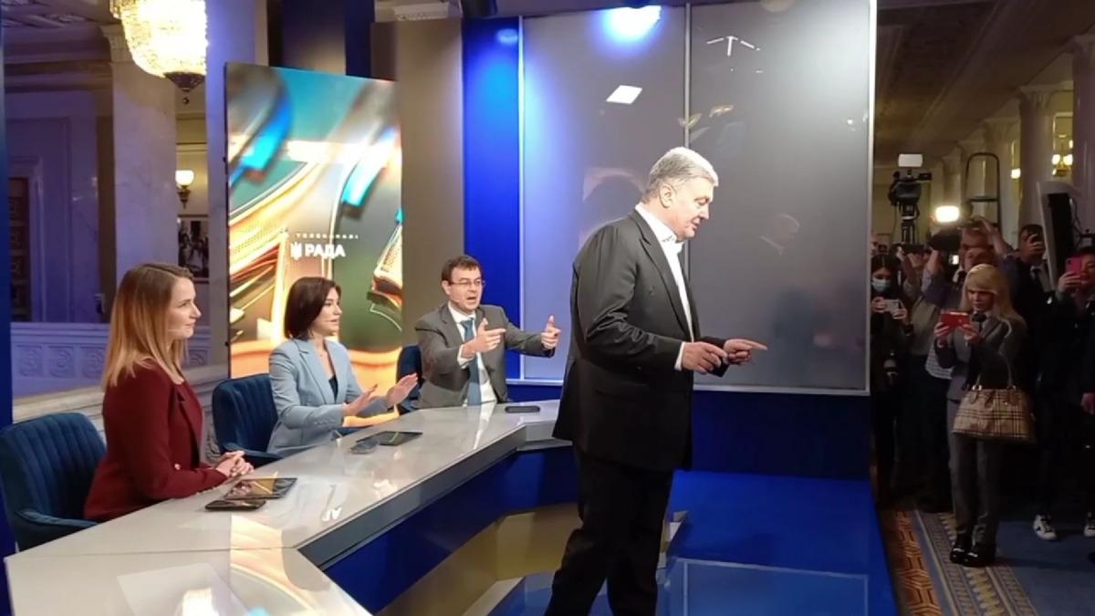 Петр Порошенко прервал эфир "Рады" / скриншот с видео УНИАН