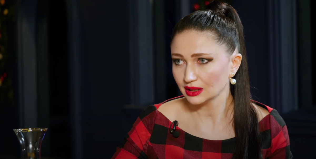 Бацман говорит, что никогда не ссорится с мужем / скриншот видео Бацман говорит, что никогда не ссорится с мужем / скриншот видео