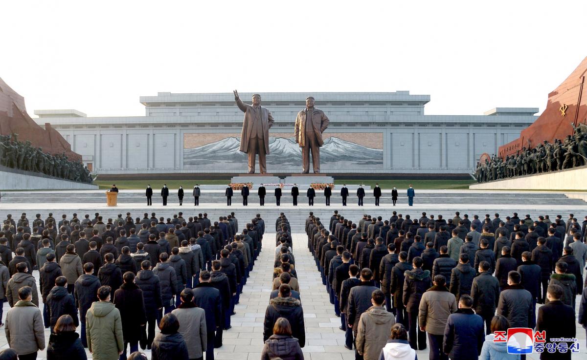 Северокорейцам также запрещено покупать продукты 17 декабря - в годовщину смерти лидера / фото KCNA via REUTERS