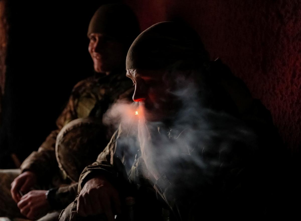 ВСУ возвращают Харьковщину и сдерживают рашистыв на Донбассе / фото REUTERS ВСУ возвращают Харьковщину и сдерживают рашистыв на Донбассе / фото REUTERS